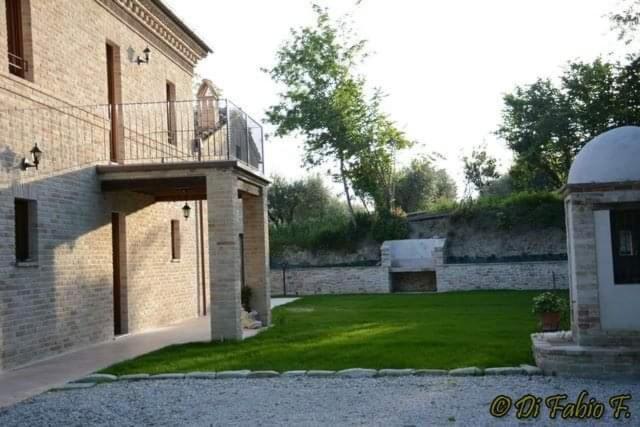 L' Antico Pozzo Country House Monsampietro Morico Bagian luar foto